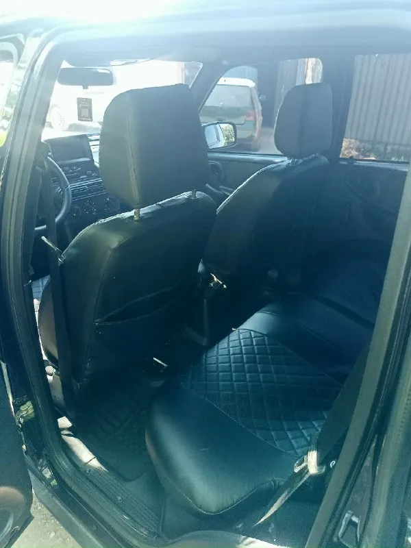 Продам ваз нива тревел, ноябрь 2023, комплектация блэк, подогрев передних сидения, абс, гур, кондици... - фотография