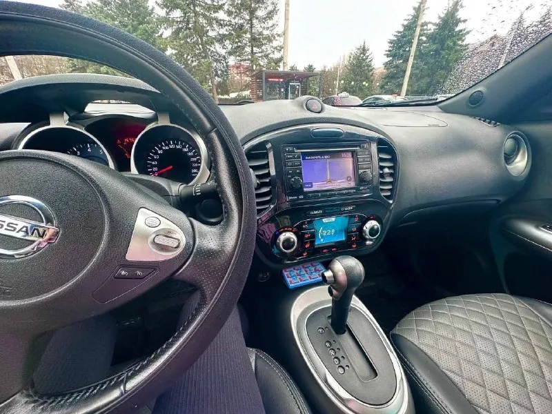 Продам nissan juke 1.6 без дтп собственник, полное переоформление. машина полностью обслужена, отличная комплектация. 2012 год пробег 159.000 два ключа, два комплекта резины. abs, esp, airbag, круиз контроль, бортовой компьютер, подогрев сидений, подогрев зеркал, камера заднего вида, климат контроль. цена 1.200.000 руб (торг) осмотр донецк, макеевка, горловка, енакиево +79493921653 📲 tg: филипп 📞 звоните: +7(949)3921653 - фотография - 7