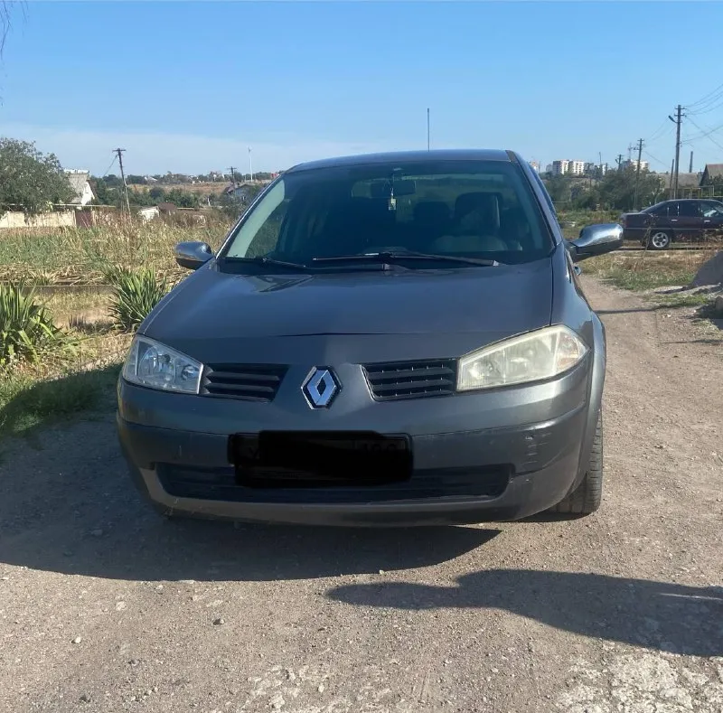 Продам личный автомобиль renault меган 2, двигатель 1,4 v 1,6. год выпуска 2005. кпп механика. запус... - фотография