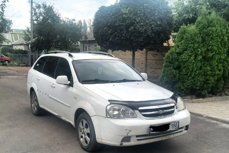 Продам chevrolet лачетти универсал 2011 года мотор 1.6 тяга отличная масло не берёт компликация полная я собственник хороший вариант для перекупа недочёты видны на фото езжу каждый день заниматься времени нету на езду не влияет цена 390.000 торг номер для связи +79494562636 осмотр макеевка 📞 звоните: +7(949)4562636 - фотография - 6