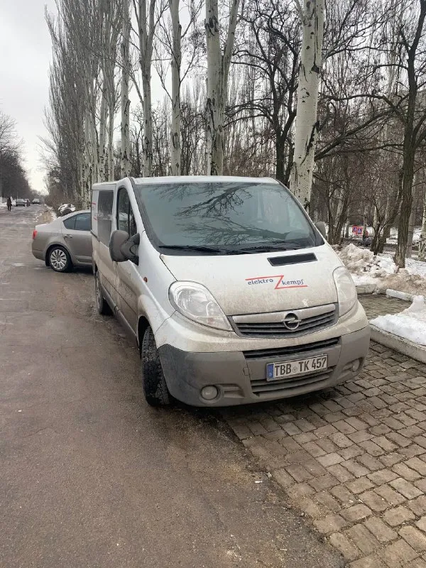 Продам opel виваро 2007 г. в пробег 285к, объем 2.5, машина полностью обслужена, поменян ремень грм, ремень генератора, заменено масло с фильтрами, кондер заправлен, машина приехала с германии на немецких номерах, состояние достойное 1 300 000, осмотр г. донецк, +79493393375 📞 звоните: +7(949)3393375 - фотография - 5