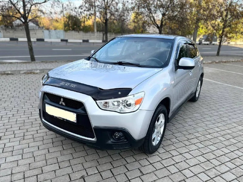 Продам mitsubishi asx год выпуска:2010 обьем двигателя:1.6 кпп:механика родной пробег 209.000 два собственника цена:930.000 автомобиль в отличном состояние, гаражное хранение. авто недавно прошёл полное т. о! автомобиль подходящий вариант, для любой мecтнoсти! экономичный, шустpый и самоe вaжнoe надёжный! очень надeжные японскиe моторы, которые идеально сочетаются с механической коробкой передач. полный комплект ключей! комлектация: подогрев сидений, бортовой компьютер, подогрев стекл, электро зеркала, кондиционер, 4 электро стёклаподъемника, сигнализация, складывающие сидение, комфортный багажник и много прочего достаточно для комфортного вождения. авто, с любым видом переоформлением. цена 930.000 торг ! номер телефона - фотография - 2
