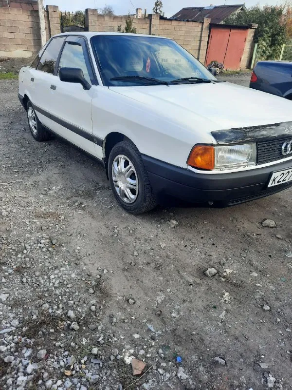 Продам audi 80 б3 1.6 бензин 1987 года. машина в хорошем состоянии. двигатель делался, масло, фильтра, ремни поменяны, шрузы, шаровые, подушки двигателя новые. гнили нет, днище целое. коробка пятиступка. резина летняя с хорошим остатком.270 тысяч торг. +79497273417 📲 tg: руслан 📞 звоните: +7(949)7273417 - фотография - 3