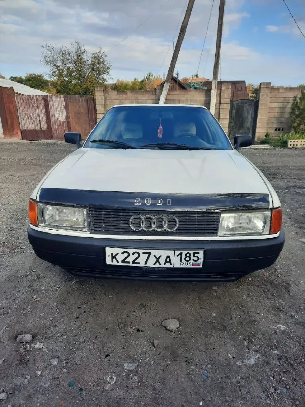 Продам audi 80 б3 1.6 бензин 1987 года. машина в хорошем состоянии. двигатель делался, масло, фильтра, ремни поменяны, шрузы, шаровые, подушки двигателя новые. гнили нет, днище целое. коробка пятиступка. резина летняя с хорошим остатком.270 тысяч торг. +79497273417 📲 tg: руслан 📞 звоните: +7(949)7273417 - фотография - 4