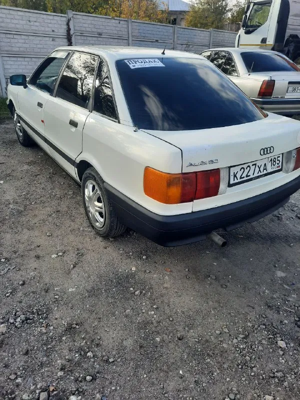 Продам audi 80 б3 1.6 бензин 1987 года. машина в хорошем состоянии. двигатель делался, масло, фильтра, ремни поменяны, шрузы, шаровые, подушки двигателя новые. гнили нет, днище целое. коробка пятиступка. резина летняя с хорошим остатком.270 тысяч торг. +79497273417 📲 tg: руслан 📞 звоните: +7(949)7273417 - фотография - 5