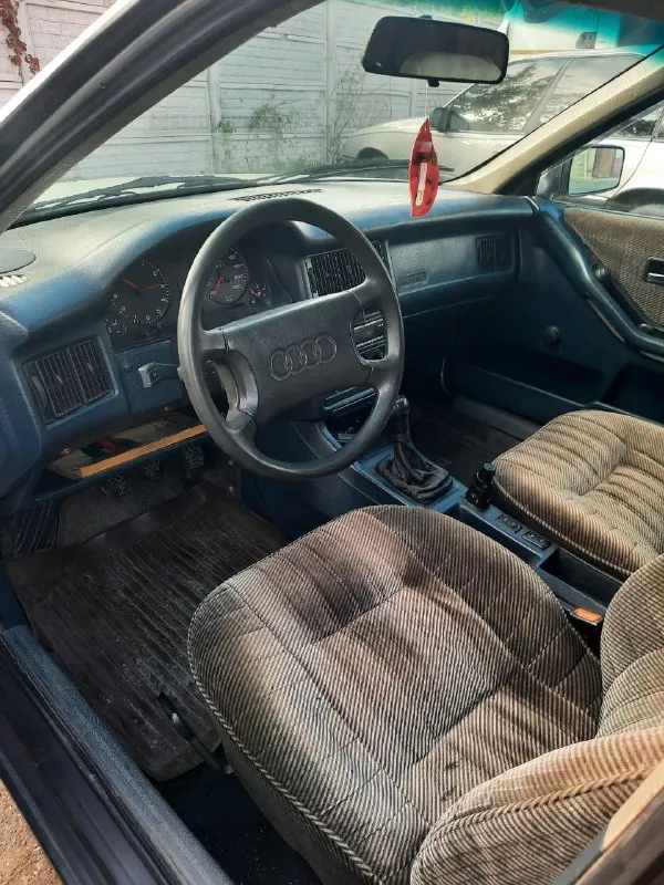 Продам audi 80 б3 1.6 бензин 1987 года. машина в хорошем состоянии. двигатель делался, масло, фильтра, ремни поменяны, шрузы, шаровые, подушки двигателя новые. гнили нет, днище целое. коробка пятиступка. резина летняя с хорошим остатком.270 тысяч торг. +79497273417 📲 tg: руслан 📞 звоните: +7(949)7273417 - фотография - 9