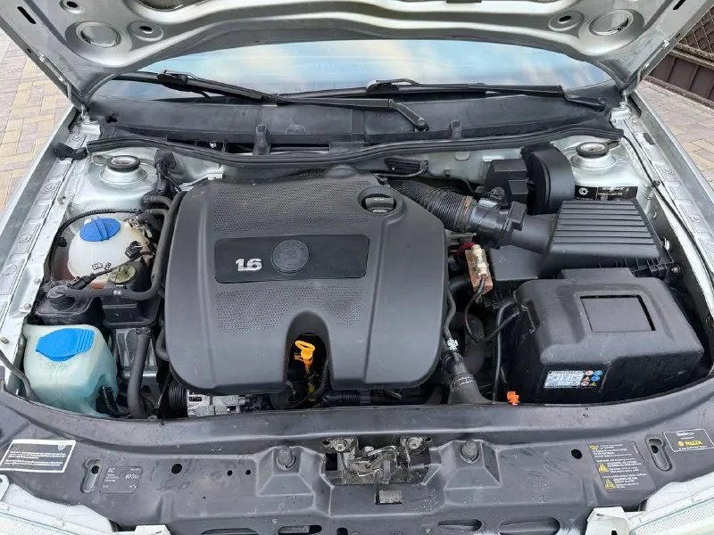 Продам skoda в очень хорошем состоянии таких шкод очень мало в таком состоянии кузов весь в заводском окрасе за исключением одной детали были сколы на капоте. салон в отличном состоянии кузов обесшумлен стоит хорошая музыка камера заднего вида климат работает авто до первого клиента кто ищет живую шкоду. если вы из далека могу снять видео обзор с толщиномером. остальные вопросы по телефону 🚗марка skoda октавия ⚙️ 1.6 бензин 📦коробка механика 🏃‍♂️‍➡️пробег 240 тысяч родной 📅год выпуска 2008 💶цена 695 тыс рублей ☎️тел +79497257498 📲 tg: петя белаш 📞 звоните: +7(949)7257498 - фотография - 10