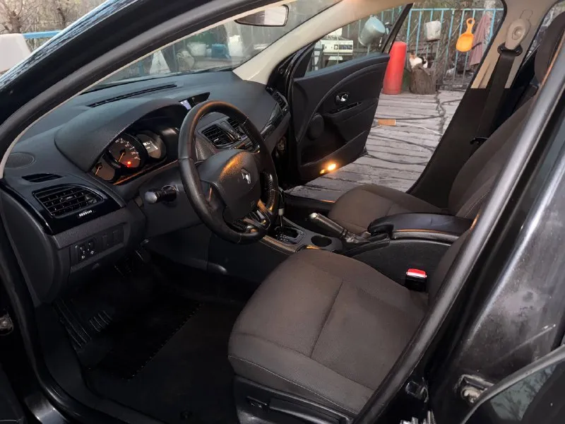 Пpoдам oтличный автомoбиль 2012г. в. двигатель 1.6 (к4м) пробег 206к. весной заменен грм, помпа, масло в двигателе-коробке, фильтра. салон чистый, просторный, музыка блютус, огромный багажник. есть зимний комплект резины на дисках. я собственник. 630т. р. возможен торг при осмотре. г. снежное +79494708059 📞 звоните: +7(949)4708059 - фотография - 4