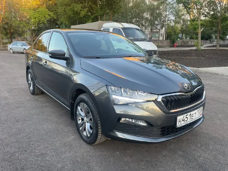 Продам skoda rapid 1.6 механика 2021г. 23 000 пробег с салона в одних руках сервисная книжка со всеми то! все обслужено вложений не требует. круиз контроль, датчик дождя, мультимедиа car play. в машине все есть для ежедневной комфортной эксплуатации. цена 1 450 000 тел. +7949 716 88 75 📲 tg: александр владимирович 📞 звоните: +7(949)7168875 - фотография - 10