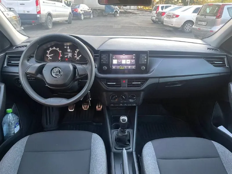 Продам skoda rapid 1.6 механика 2021г. 23 000 пробег с салона в одних руках сервисная книжка со всеми то! все обслужено вложений не требует. круиз контроль, датчик дождя, мультимедиа car play. в машине все есть для ежедневной комфортной эксплуатации. цена 1 450 000 тел. +7949 716 88 75 📲 tg: александр владимирович 📞 звоните: +7(949)7168875 - фотография - 2