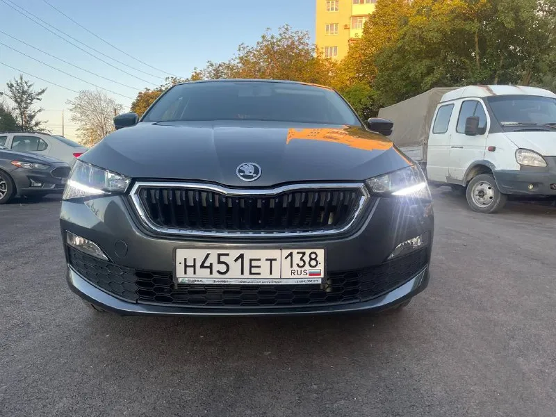 Продам skoda rapid 1.6 механика 2021г. 23 000 пробег с салона в одних руках сервисная книжка со всеми то! все обслужено вложений не требует. круиз контроль, датчик дождя, мультимедиа car play. в машине все есть для ежедневной комфортной эксплуатации. цена 1 450 000 тел. +7949 716 88 75 📲 tg: александр владимирович 📞 звоните: +7(949)7168875 - фотография - 5