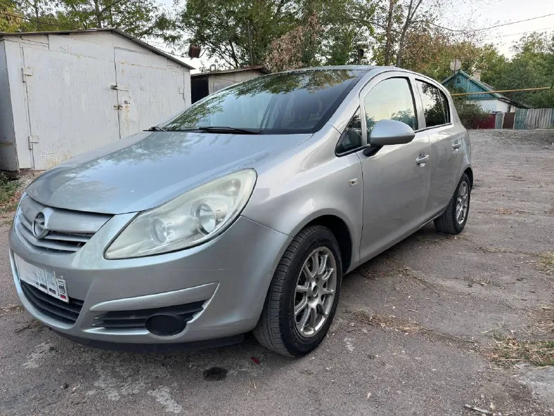Продаю opel corsa d 2008 1.4 механика. пробег 207.000 машина в хорошем состоянии. передние стеклопод... - фотография