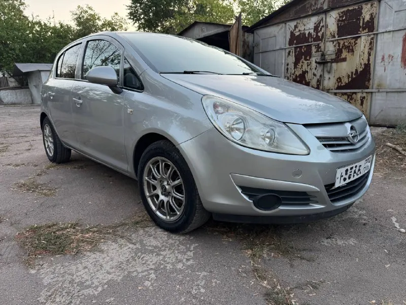 Продаю opel corsa d 2008 1.4 механика. пробег 207.000 машина в хорошем состоянии. передние стеклоподъемники двухдиновая магнитола. нареканий к мотору и коробки нет. салон в хорошем состоянии. не гнилая, дно пopоги cтaканы целые ! юридически чистая. цена 380.000 торг у капота!! машина находится в донецке. +79493161605 📲 tg: александр 📞 звоните: +7(949)3161605 - фотография - 4