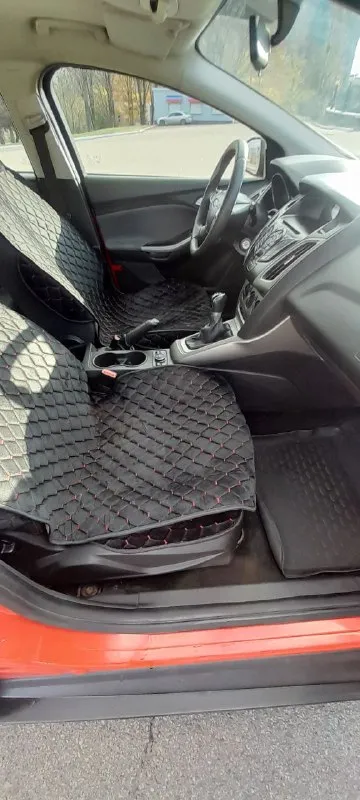 Продам ford focus 3, 2014г. в., родной пробег 215т. км. , двигатель 1.6. техническая часть автомобиля и кузов на отлично. двигатель работает ровно, не тарахтит. коробка без нареканий. просторный салон-трансформер. задние сиденья складываются в ровный пол. стёкла все родные. комплектация: кондиционер, эл. зеркала с подогревом, подогрев сидений, лобовое с подогревом, усилитель руля, передние эл. стеклоподъемники, abs, помощь на подъёме и т. д. все системы автомобиля работают исправно, никаких нареканий нет. по документам без всяких запретов и ограничений. ежедневно за рулем. цена - 740000р. торг возле автомобиля. обмен не интересует. г. донецк +79494849002 - фотография - 6