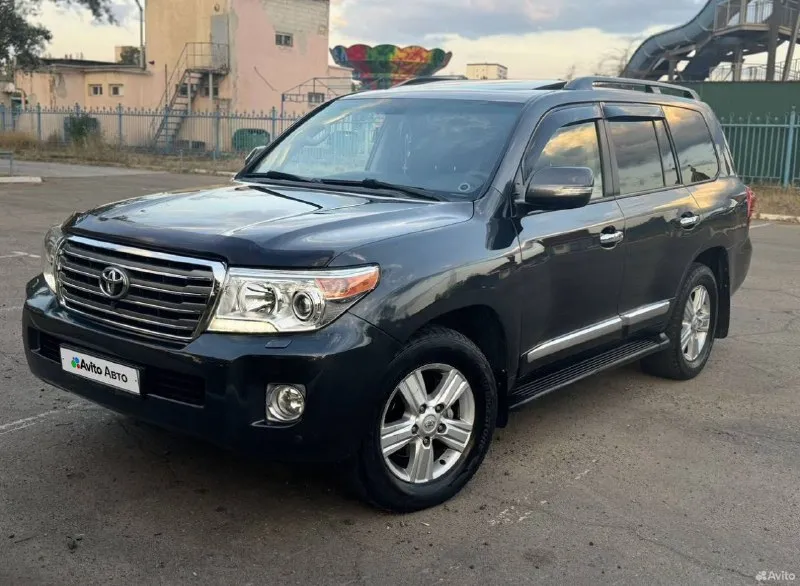 Land cruiser 200 2012 4.5 дизель 250 пробег срочно 3 100 000 руб двигатель, коробка, пневмоподвеска... - фотография