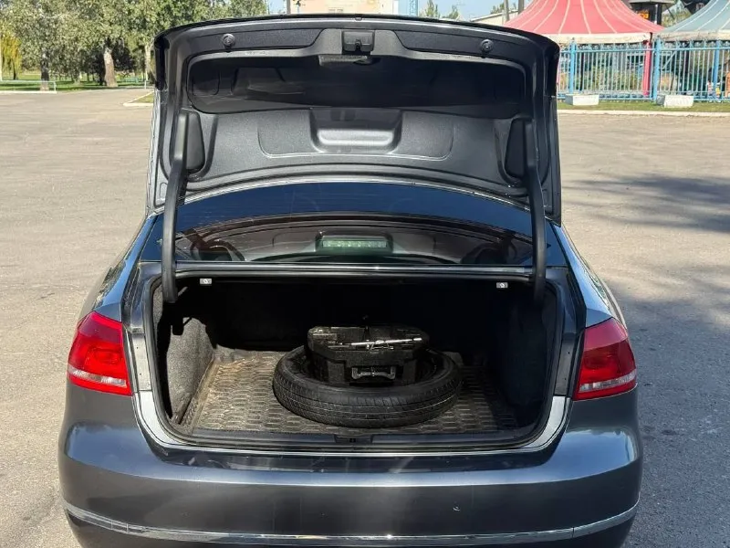 Продам volksvagen passat b7 2012 год 2.5 газ/бензин.
(Айсин)
Пробег 210 тыс,2 тыс назад поменял масло и фильтр в и двигателе, настройка и замена фильтров.
Машина во владении 3 года.
, Коробка, ходовая👌.
Цена 1🍋 300 руб  торг у авто.
Г. Мариуполь
+79495573596
📲 Tg: @vag388
📞 Звоните: +7(949)5573596 - фотография - 5