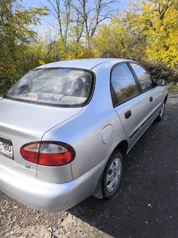 Продам ланос заз 2008 год. мотор 1.4. 120 тыс. родного пробега,2 хозяина. состояние отличное, в родном окрасе, по кузову нет ни единого рыжика, гбо вписан, новая зимняя резина. гбц капиталилась полностью, новый грм помпа, термостат. оформлю в мрео или выпишу дкп. пластик левой фары под замену(треснут). глянуть можно в г. донецк буденновский район.260,торг на то и оформление. +79494907141 - фотография - 2