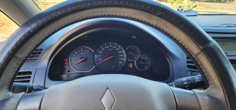 В продаже свое семейное авто, mitsubishi grandis 2004 год, коробка механика, двигатель 2,4 пол года назад поставили коробку контрактную, автомобиль едет резво и без всяких проблем, не когда не подводил, заводиться отлично, масло двигатель не кушает от замены до замены, есть косяки по кузову, ну как бы машина и не новая стоит газ пропан, не вписан так как машина ещё на днр номерах, но спокойно впишиться при поставки на наш регион, вы будете первым владельцем в стс птс много чего меняно в последнее время, все подробно расскажу и покажу при осмотре или по телефону, звоните, пишите цену вижу 700 000,первая цена в днр, торг минимальный +79496232249 феникс донецк - фотография - 7