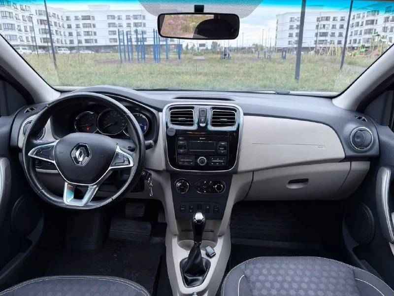 Рено логан 2 рест. 2018 г. в. 1.6 бензин, 102 л. с. пробег 76 тыс. км. 2 хозяина, птс оригинал. полностью обслужен и не требует вложений. сделано большое то, грм поменян. очень резвый и приеместый мотор не троит и не дымит. акпп работает отлично, перключает плавно без рывков и пинков. по ходовой все в норме. кузов как на фото. не гнилой не ржавый. салон чистый, не прокуренный, не затертый. хорошая комплектация, круиз контроль, 4 стеклоподъемника, подогревы сидений, электрорегулировка зеркал, климат контроль, (заправлен, холодит). мультируль. юридически стерилен. присутствует адекватный торг. цена 899 000₽ осмотр г. мариуполь телефон для связи : 📞 +79495585169 - фотография - 10