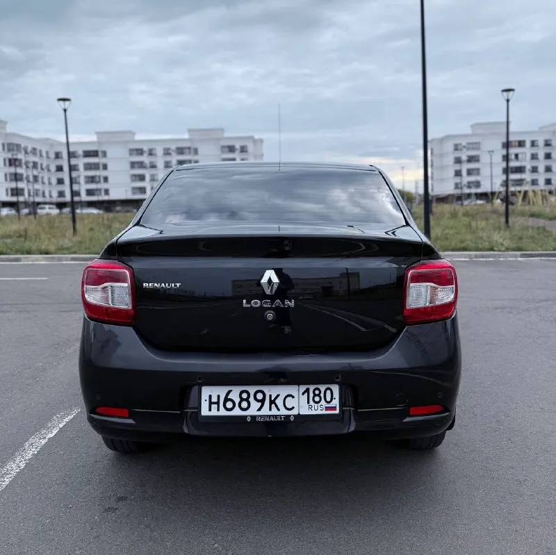 Рено логан 2 рест. 2018 г. в. 1.6 бензин, 102 л. с. пробег 76 тыс. км. 2 хозяина, птс оригинал. полностью обслужен и не требует вложений. сделано большое то, грм поменян. очень резвый и приеместый мотор не троит и не дымит. акпп работает отлично, перключает плавно без рывков и пинков. по ходовой все в норме. кузов как на фото. не гнилой не ржавый. салон чистый, не прокуренный, не затертый. хорошая комплектация, круиз контроль, 4 стеклоподъемника, подогревы сидений, электрорегулировка зеркал, климат контроль, (заправлен, холодит). мультируль. юридически стерилен. присутствует адекватный торг. цена 899 000₽ осмотр г. мариуполь телефон для связи : 📞 +79495585169 - фотография - 4