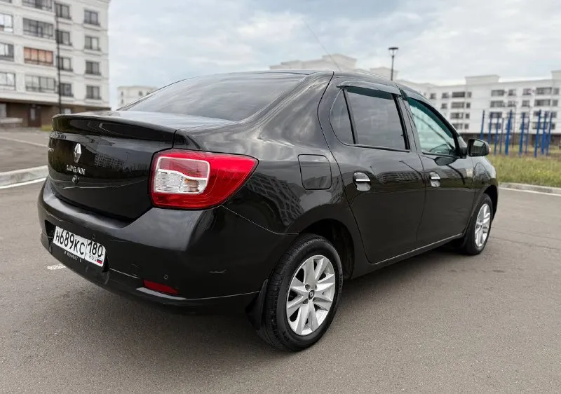 Рено логан 2 рест. 2018 г. в. 1.6 бензин, 102 л. с. пробег 76 тыс. км. 2 хозяина, птс оригинал. полностью обслужен и не требует вложений. сделано большое то, грм поменян. очень резвый и приеместый мотор не троит и не дымит. акпп работает отлично, перключает плавно без рывков и пинков. по ходовой все в норме. кузов как на фото. не гнилой не ржавый. салон чистый, не прокуренный, не затертый. хорошая комплектация, круиз контроль, 4 стеклоподъемника, подогревы сидений, электрорегулировка зеркал, климат контроль, (заправлен, холодит). мультируль. юридически стерилен. присутствует адекватный торг. цена 899 000₽ осмотр г. мариуполь телефон для связи : 📞 +79495585169 - фотография - 6