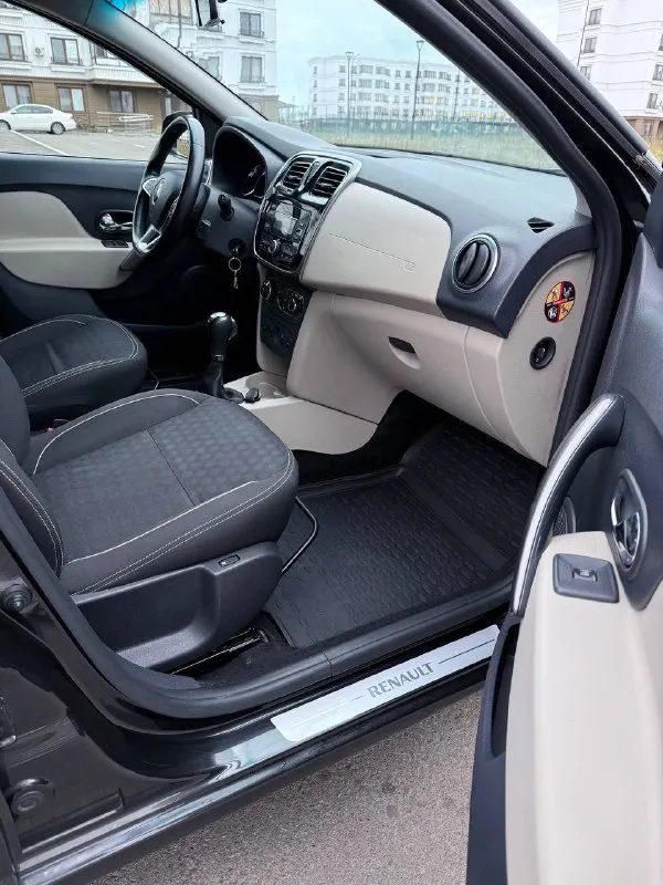Рено логан 2 рест. 2018 г. в. 1.6 бензин, 102 л. с. пробег 76 тыс. км. 2 хозяина, птс оригинал. полностью обслужен и не требует вложений. сделано большое то, грм поменян. очень резвый и приеместый мотор не троит и не дымит. акпп работает отлично, перключает плавно без рывков и пинков. по ходовой все в норме. кузов как на фото. не гнилой не ржавый. салон чистый, не прокуренный, не затертый. хорошая комплектация, круиз контроль, 4 стеклоподъемника, подогревы сидений, электрорегулировка зеркал, климат контроль, (заправлен, холодит). мультируль. юридически стерилен. присутствует адекватный торг. цена 899 000₽ осмотр г. мариуполь телефон для связи : 📞 +79495585169 - фотография - 7