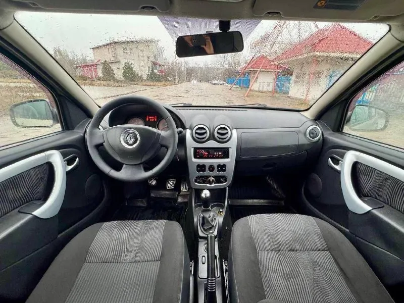 🇫🇷renault sandero 💰цена: 650 000р 🏢город: мариуполь 📅год выпуска: 2010 🧾пробег: 133 699км. ⚙️двигатель: 1.6 16v ⛽топливо: бензин ⚙️кпп: механика 📞 телефон: +7-949-727-41-51 +7-989-263-55-56 +7-949-551-91-52 💾 описание: очень надежный, экономичный и д. .. > ✅ кузов без дтп, без ржавчины ✅ оригинальный пробег ✅ заводская краска ✅ двигатель после полного то с заменой комплекта грм, масла, термостата, антифриза и фильтров. новая летняя резина двигатель renault k4m 1.6 16 клапанный, самый лучший и надежный в линейке, едет отлично, коробка переключает идеально. салон как новый. вложений не требует. кондиционер, магнитола с usb, гур, abs, электро-зеркала, подогрев сидений, две подушки безопасности, центральный замок, два ключа, led птф, литые диски. улица шевченко 2️⃣6️⃣9️⃣ 🏦 возможна продажа в кредит по двум документам. - фотография - 8