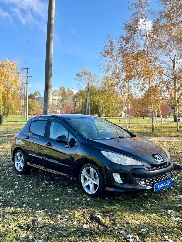 🦁 peugeot 308 💰цена: 410 000р 🏢город: мариуполь 📅год выпуска: 2008 🧾пробег: 229 132 км. ⚙️двигатель: 1.6 ⛽топливо: бензин ⚙️кпп: автомат 📞 телефон: +7-949-727-41-51 +7-949-551-91-52 +7-989-263-55-56 💾 описание: 👌 городской хэтчбек идеально подойдёт на каждый день начинающему водителю. надежный двигатель без расхода масла в паре с классическим автоматом. кузов крепкий, не гнилой. ✅ двигатель и акпп контрактные с минимальным пробегом, турбина новая. ✅ двухзонный климат контроль морозит шикарно, коробка автомат переключает идеально, подушки безопасности, полный электропакет, гур, abs, центральный замок, подогрев сидений, android магнитола с камерой заднего вида, оригинальные литые диски на новой резине. улица шевченко 2️⃣6️⃣9️⃣ - фотография - 3