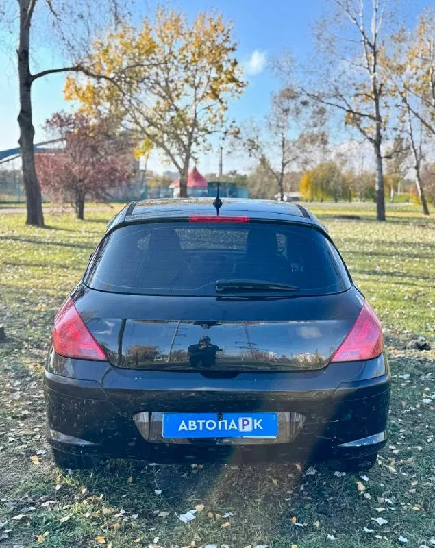 🦁 peugeot 308 💰цена: 410 000р 🏢город: мариуполь 📅год выпуска: 2008 🧾пробег: 229 132 км. ⚙️двигатель: 1.6 ⛽топливо: бензин ⚙️кпп: автомат 📞 телефон: +7-949-727-41-51 +7-949-551-91-52 +7-989-263-55-56 💾 описание: 👌 городской хэтчбек идеально подойдёт на каждый день начинающему водителю. надежный двигатель без расхода масла в паре с классическим автоматом. кузов крепкий, не гнилой. ✅ двигатель и акпп контрактные с минимальным пробегом, турбина новая. ✅ двухзонный климат контроль морозит шикарно, коробка автомат переключает идеально, подушки безопасности, полный электропакет, гур, abs, центральный замок, подогрев сидений, android магнитола с камерой заднего вида, оригинальные литые диски на новой резине. улица шевченко 2️⃣6️⃣9️⃣ - фотография - 5