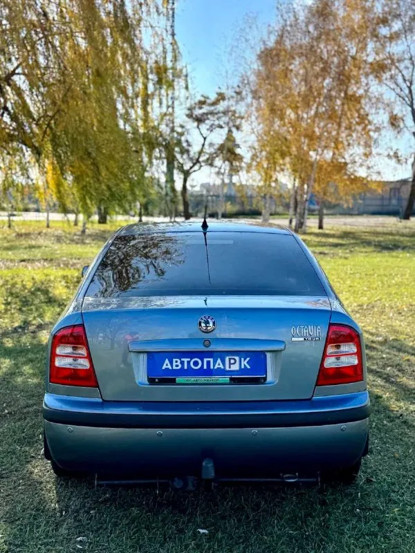 Skoda octavia tour 💰цена: 660 000р 🏢город: мариуполь 📅год выпуска: 2008 🧾пробег: 136 000км. ⚙️двигатель: 1.6 ⛽топливо: бензин ⚙️кпп: механика 📞телефон: +7-989-263-55-56 +7-949-727-41-51 +7-949-713-18-14 💾 описание: octavia - это воплощение надежности, комфорта и стиля. в отличном техническом состоянии, с ухоженным салоном и привлекательным экстерьером, он станет отличным выбором как для повседневных поездок, так и для дальних путешествий. ✅ оснащен надёжным двигателем bfq в паре с механической кпп ✅ оригинальный пробег ✅ заводская краска (два косметических окраса) ✅ все стекла заводские ✅ оцинкованный кузов лифтбек ✅ хорошее состояние как внешне, так и технически отличная комплектация: кондиционер, полный элктропакет, центральный замок, магнитола с usb, сигнализация с автозапуском, хорошая летняя резина. улица шевченко 269 🏦 возможна продажа в кредит по двум документам. - фотография - 5