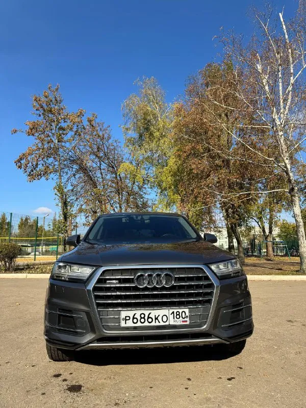 Audi q7 2.0 45tfsi 2019 год 79 000 км 4.1🍋 личный авто. я хозяин, машина оформлена на меня. осмотр в макеевке. другую такую в состоянии "новой" вы не найдете. заказывал из кореи с пробегом 40 000 км, в пользовании 2 года. причина продажи - пересел на класс авто повыше. авто за 2 года не разу не подводило, ни единой поломки, только замены расходников каждые 7500 км оригинальными запчастями. любые проверки. есть фото и видео от подборщиков с кореи. 2 комплекта новой резины, полноразмерное запасное колесо. 2 комплекта ключей. машина очень мягкая и динамичная, будите довольны. в салоны ставить не буду, обмен не интересен. кого не устраивает цена, не беспокойте пожалуйста. другую такую в состоянии "новой" вы не найдете. +7-949-322-22-64 - фотография - 1