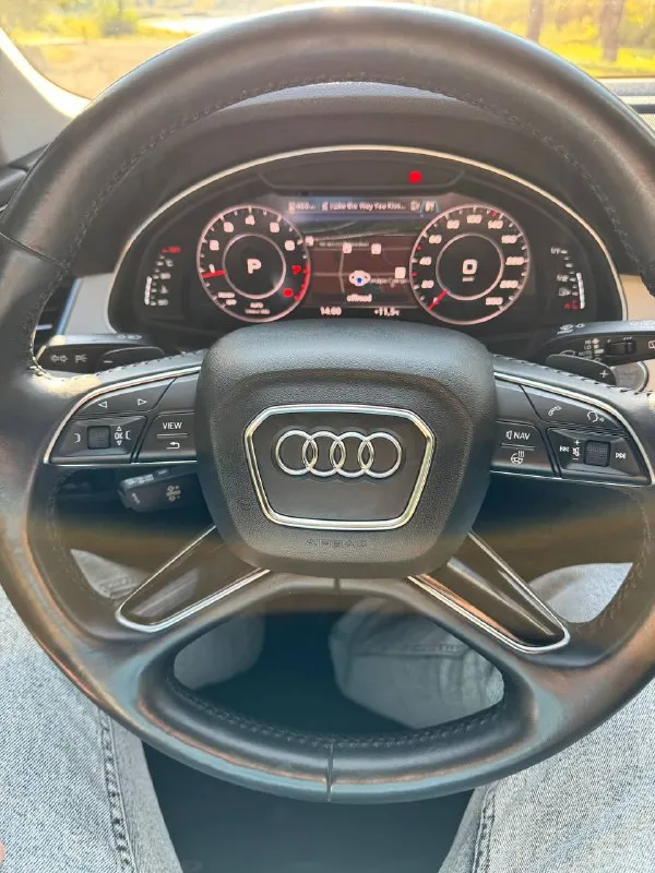 Audi q7 2.0 45tfsi 2019 год 79 000 км 4.1🍋 личный авто. я хозяин, машина оформлена на меня. осмотр в макеевке. другую такую в состоянии "новой" вы не найдете. заказывал из кореи с пробегом 40 000 км, в пользовании 2 года. причина продажи - пересел на класс авто повыше. авто за 2 года не разу не подводило, ни единой поломки, только замены расходников каждые 7500 км оригинальными запчастями. любые проверки. есть фото и видео от подборщиков с кореи. 2 комплекта новой резины, полноразмерное запасное колесо. 2 комплекта ключей. машина очень мягкая и динамичная, будите довольны. в салоны ставить не буду, обмен не интересен. кого не устраивает цена, не беспокойте пожалуйста. другую такую в состоянии "новой" вы не найдете. +7-949-322-22-64 - фотография - 10