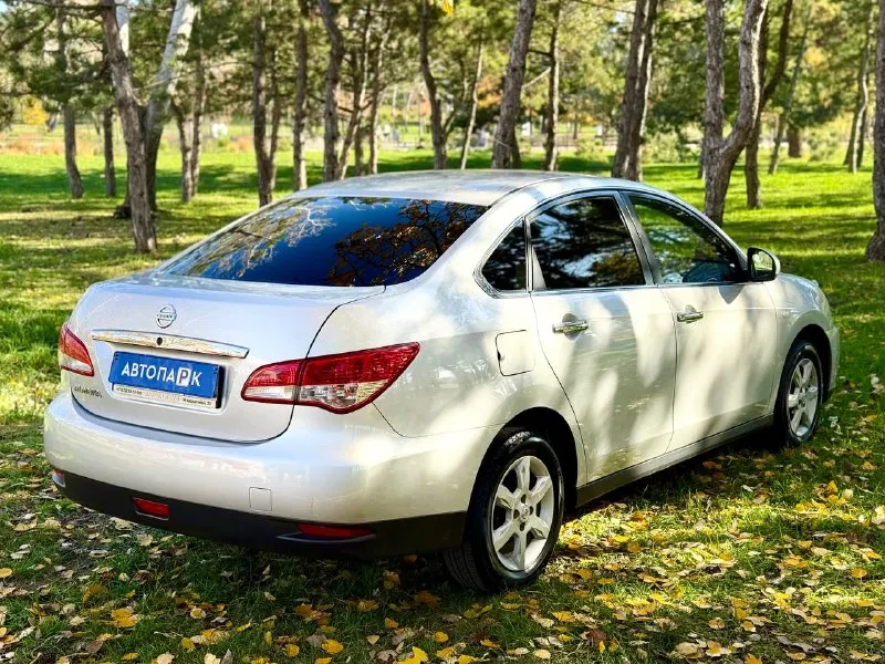 🚘 nissan almera g15 💰цена: 850 000р. 🏢город: мариуполь 📅год выпуска: 2018 🧾пробег: 132 630 км. ⚙️двигатель: 1.6 16v ⛽топливо: бензин ⚙️кпп: механика 📞 телефон: +7-989-263-55-56 +7-949-551-91-52 +7-949-727-41-51 💾 описание: ✅ заводская краска 100%. ✅ оригинальный пробег. ✅ южная эксплуатация. nissan almera g15 - это третье поколение седана nissan, автомобиль b-класса, известный своей надежностью, просторным салоном и вместительным багажником. производился на базе renault logan с технологией горячего цинкования кузова. 🚙 двигатель k4m 1.6 16v 102 л. с. самый лучший в линейке, едет шикарно, ходовая без посторонних звуков, мягкая, высокий клиренс. кондиционер, гур, abs, 2 airbag, подогрев сидений, птф, 2 din магнитола, центральный замок, 2 ключа. улица шевченко 2️⃣6️⃣9️⃣ 🏦 возможна продажа в кредит по двум документам. - фотография - 6