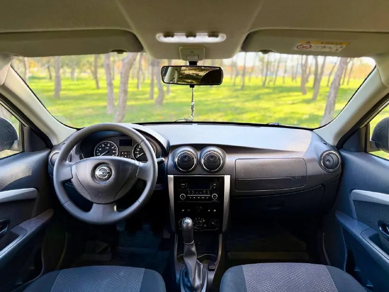 🚘 nissan almera g15 💰цена: 850 000р. 🏢город: мариуполь 📅год выпуска: 2018 🧾пробег: 132 630 км. ⚙️двигатель: 1.6 16v ⛽топливо: бензин ⚙️кпп: механика 📞 телефон: +7-989-263-55-56 +7-949-551-91-52 +7-949-727-41-51 💾 описание: ✅ заводская краска 100%. ✅ оригинальный пробег. ✅ южная эксплуатация. nissan almera g15 - это третье поколение седана nissan, автомобиль b-класса, известный своей надежностью, просторным салоном и вместительным багажником. производился на базе renault logan с технологией горячего цинкования кузова. 🚙 двигатель k4m 1.6 16v 102 л. с. самый лучший в линейке, едет шикарно, ходовая без посторонних звуков, мягкая, высокий клиренс. кондиционер, гур, abs, 2 airbag, подогрев сидений, птф, 2 din магнитола, центральный замок, 2 ключа. улица шевченко 2️⃣6️⃣9️⃣ 🏦 возможна продажа в кредит по двум документам. - фотография - 8