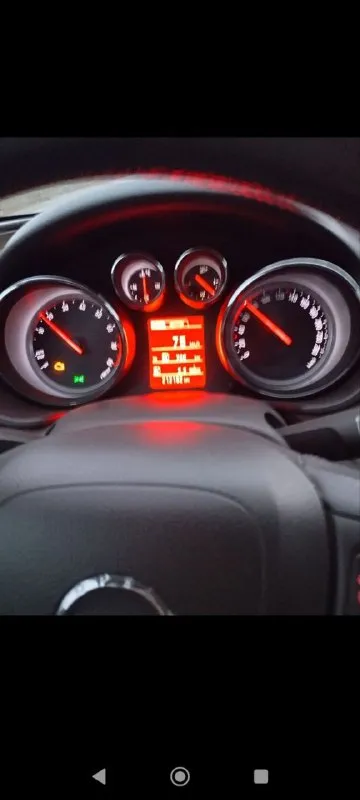 В продаже авто, опель инсигния универсал 2012года,1 владелец. мотор 1.4 турбо пробег примерно 60-80 тысяч. точно сказать не могу так как менялся двигатель, установлен газ, салон бежевая кожа. машина на ходу по ходовке нужно заниматься. машина уже в днр в донецке подробно раскасказать о машине не могу, так как получил авто в наследство от отца. .. продажа только с полным переоформлением. цена 950т торг. телефон +79493230051 - фотография - 4