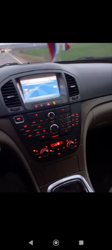 В продаже авто, опель инсигния универсал 2012года,1 владелец. мотор 1.4 турбо пробег примерно 60-80 тысяч. точно сказать не могу так как менялся двигатель, установлен газ, салон бежевая кожа. машина на ходу по ходовке нужно заниматься. машина уже в днр в донецке подробно раскасказать о машине не могу, так как получил авто в наследство от отца. .. продажа только с полным переоформлением. цена 950т торг. телефон +79493230051 - фотография - 6