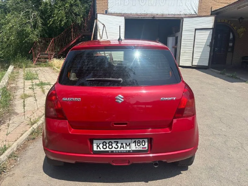 🚗 продам suzuki swift 2007 года | 125 000 км | собственик!!🚗 цена: 560 000 ₽ (возможен торг) ✅ ключевые преимущества: ——————————————————————— ✔️ всего 3 владельца по птс ✔️ пробег всего 125 000 км (реальный) ✔️ поменян ремень грм и помпа ✔️ отличная аудиосистема ✔️ кондиционер исправен, но требуется заправка ✔️ литые диски на зимней резине 📋 подробнее: ——————————————————————— • год: 2007 • двигатель: 1.3 л, 92 л. с. • кпп: механика • состояние кузова: идеальное, без ржавчины • обслуживание: всегда вовремя, и хорошими комплектующими 📞 звоните или пишите: +7 949 319-38-53 не упустите шанс купить ухоженный и надежный автомобиль! 📞 звоните: +7(949)3193853 - фотография - 5