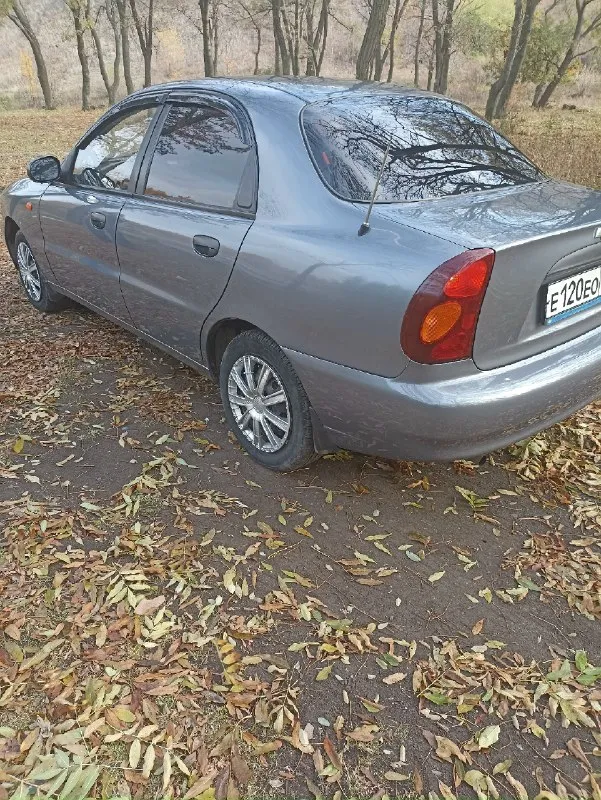 Продам: chevrolet ланос 2008 года.1.5 ходовая вкруг перебрана, мотор, коробка без нарекания гур, стеклоподъёмники кондер(работает) музыка два комплекта резины, новый бак, фильтра масла поменяны новый комплект грм по кузову без нареканий документы в норме любое переоформление все вопросы по телефону: +79497380904 макеевка 360₽ торг 📞 звоните: +7(949)7380904 - фотография - 3