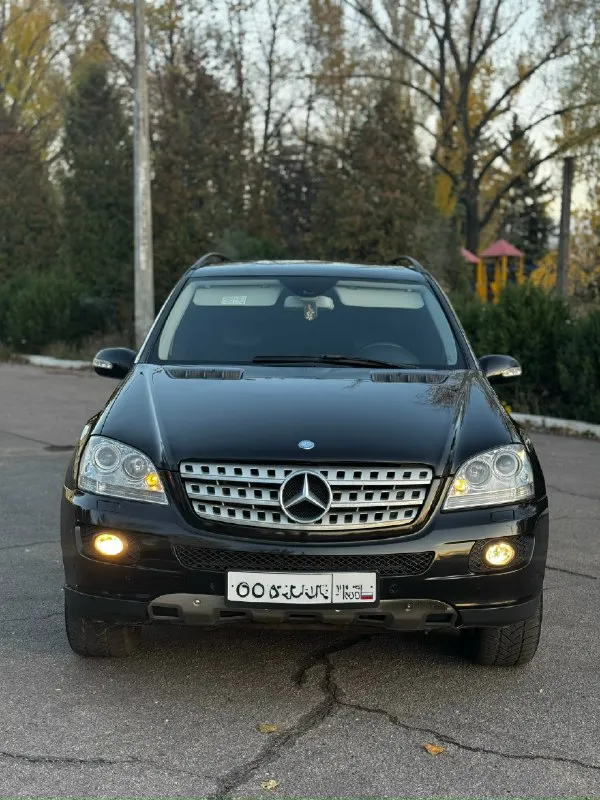 Продам mercedes-benz ml-350 год:2007г. в двигатель:3.5 бензин коробка:автомат пробег:260 родной без... - фотография