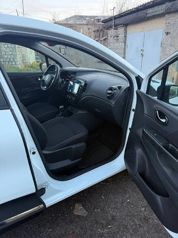 Продам кроссовер🔥 renault kaptur 2019г ‼ 1.6 бензин, коробка автомат пробег 102т. км. (реальный)‼ учёт рф 🇷🇺 1 хозяин ‼️ 2 ключа 🔑 🔑 птс - оригинал‼ в родном окрасе👍 очень высокий клиренс 220мм, экономный расход топлива ( 7л-город, 6л-трасса). авто в идеальном состоянии, без вложений. хорошая комплектация: ✅акпп - фотография - 8