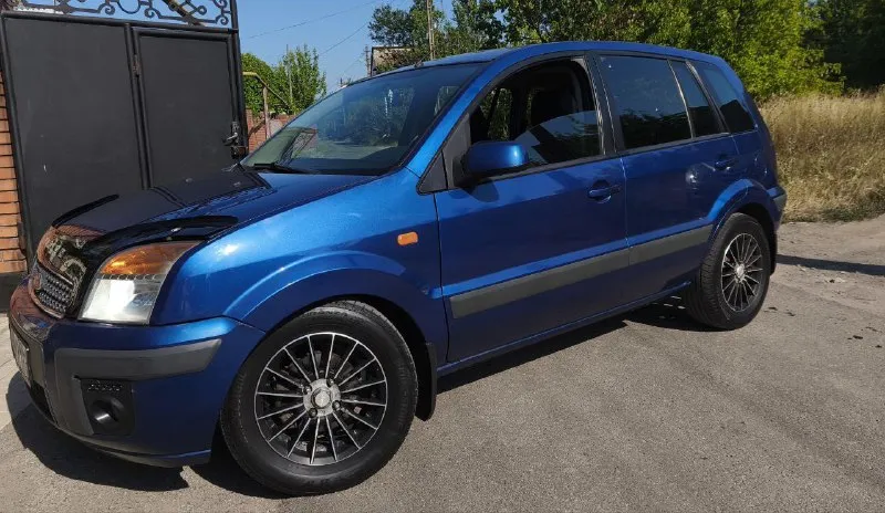 Продам ford фьюжн 2007 г. в. 1.4 v 16 185 тыс. авто в отличном состоянии, в родном окрасе. кондиционер, чистый ухоженный салон, сигнализация, центральный замок, стеклоподъёмники, электрозеркала, титановые диски. машина в цена 590 тыс. +79497336557 📲 tg: анастасия 📞 звоните: +7(949)7336557 - фотография - 2