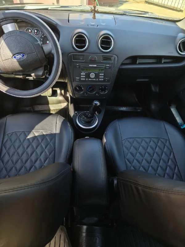Продам ford фьюжн 2007 г. в. 1.4 v 16 185 тыс. авто в отличном состоянии, в родном окрасе. кондиционер, чистый ухоженный салон, сигнализация, центральный замок, стеклоподъёмники, электрозеркала, титановые диски. машина в цена 590 тыс. +79497336557 📲 tg: анастасия 📞 звоните: +7(949)7336557 - фотография - 5
