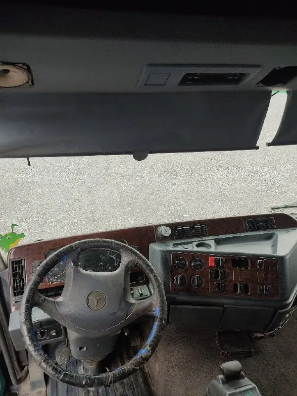 Продам mercedes-benz actros 2001г. объем 12л, реф рабочий, на 18 поддонов. пневмоподушки и амортизаторы недавно заменены. есть недочеты по кузову. тяговая резина в хорошем состоянии. вопросы по телефону +7 949 334 16 25. цена 800 000 📞 звоните: +7(949)3341625 - фотография - 5