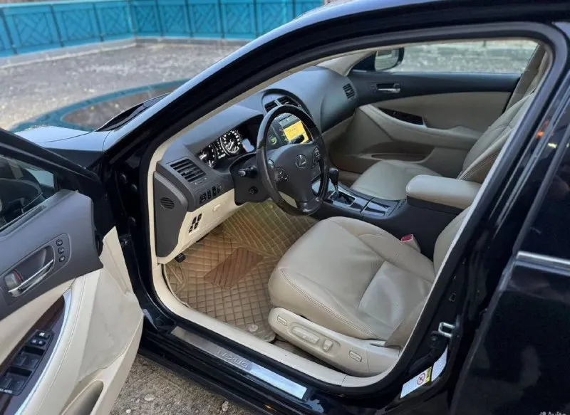 Lexus es 350 3.5 самый надёжный двигатель пробег 301000 коробка автомат двух зонный климат задняя штора два люка два ключа без ключевой память сидений подогревы есть моменты по бамперу(фото в лс) машина на полном уверенном ходу но нужно заменить передние тормозные диски 1.290000₽ обмена нет, на осмотры не езжу территориально макеевка +79494736377 📞 звоните: +7(949)4736377 - фотография - 3