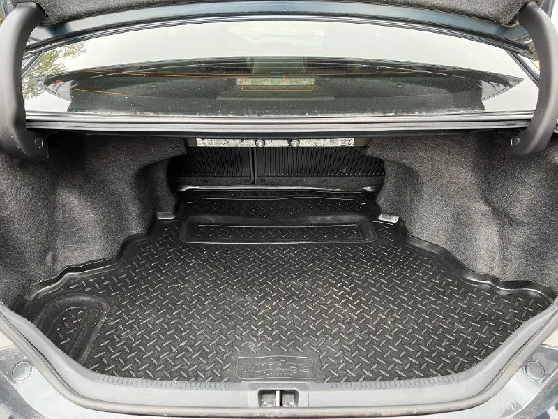 Toyota camry 50 se 2016 акпп, 6 ступеней мотор 2.5 (2ar-fe), 181 л. с. пробег — 141 000 км цвет: синий перламутр. внешне и технически — в идеальном состоянии. вся безопасность на месте, стёкла родные. автомобиль полностью покрыт керамикой. зоны риска в бронеплёнке (капот, крылья, бампер, стойки, зеркала, полоска на крыше, решётка радиатора, фары, пространства под ручками, пороги). днище и арки обработаны. машиной владею с 2019 года, не перекупщик. произведены две частичные замены масла в акпп (ravenol t-ws) с заменой фильтра. масло в двигателе — каждые 7 000 км (toyota 0w-20, оригинал), закупалось напрямую у поставщика «рустранс-логистик». фильтры — оригинал. тормозная жидкость — ate. колодки по кругу — nibk. комплектация: салон из комбинированной кожи, камера заднего вида, мультируль с лепестками переключения передач, электрорегулировка сидений, кондиционер, круиз-контроль, эл. усилитель руля, бортовой компьютер, обогрев зеркал, гу: usb, bluetooth, hands-free. +7 (949) 800-37-77 сергей. цена: 2 000 000₽ - фотография - 8