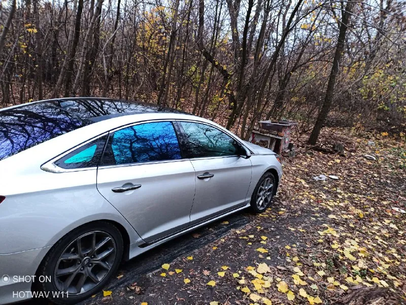 Продам hyundai sonata limited 2019 г. последний год выпуска в этом кузове! двигатель, 2.0 турбо бензин 247 л. с. коробка всеми знакомая и любимая isin 8 ст. без проблем, масло не ест и масляным голоданием не страдает как его младшие братья. в машине все обслужено все работает в штатном режиме как с завода. грубо говоря сел-поехал ещё 5 000 км можно проехать, потом на замену масла фильтров и снова в путь. проехала 116 000 честно пробега! каждый день на худу, так что километраж растет по 15-20 км в день! в машине есть все для комфортного вождения удержание в полосе, адаптивный круиз контроль, обогрев и обдув сидений, память сведений и т. д. ! от машины получит любой человек море удовольствия, хоть то дедушка хоть молодой хулиган! машина для позитивных эмоций! пырялка ещё та. очень нужны деньги 💸💸💸. так бы не продавал. возможен обмен на автомобиль по старше и дешевле очень желательно дизель! цена очень адекватная! за данный вариант! 2,150 🍋 🍋 🍋 +79001220722 / +79493270354 📞 звоните: +7(949)3270354 - фотография - 2