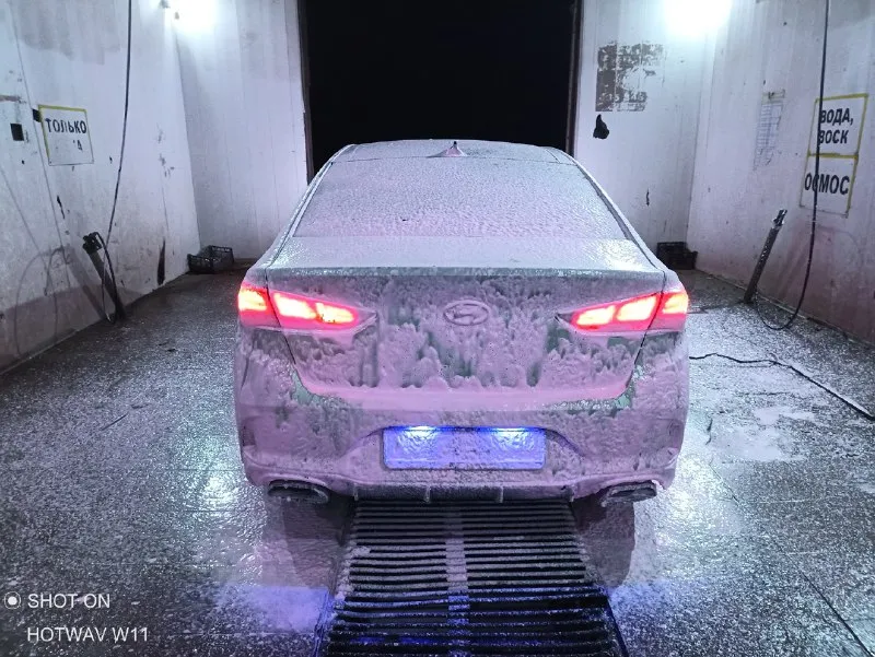Продам hyundai sonata limited 2019 г. последний год выпуска в этом кузове! двигатель, 2.0 турбо бензин 247 л. с. коробка всеми знакомая и любимая isin 8 ст. без проблем, масло не ест и масляным голоданием не страдает как его младшие братья. в машине все обслужено все работает в штатном режиме как с завода. грубо говоря сел-поехал ещё 5 000 км можно проехать, потом на замену масла фильтров и снова в путь. проехала 116 000 честно пробега! каждый день на худу, так что километраж растет по 15-20 км в день! в машине есть все для комфортного вождения удержание в полосе, адаптивный круиз контроль, обогрев и обдув сидений, память сведений и т. д. ! от машины получит любой человек море удовольствия, хоть то дедушка хоть молодой хулиган! машина для позитивных эмоций! пырялка ещё та. очень нужны деньги 💸💸💸. так бы не продавал. возможен обмен на автомобиль по старше и дешевле очень желательно дизель! цена очень адекватная! за данный вариант! 2,150 🍋 🍋 🍋 +79001220722 / +79493270354 📞 звоните: +7(949)3270354 - фотография - 3