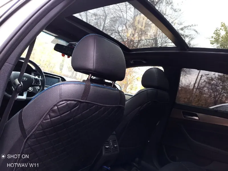 Продам hyundai sonata limited 2019 г. последний год выпуска в этом кузове! двигатель, 2.0 турбо бензин 247 л. с. коробка всеми знакомая и любимая isin 8 ст. без проблем, масло не ест и масляным голоданием не страдает как его младшие братья. в машине все обслужено все работает в штатном режиме как с завода. грубо говоря сел-поехал ещё 5 000 км можно проехать, потом на замену масла фильтров и снова в путь. проехала 116 000 честно пробега! каждый день на худу, так что километраж растет по 15-20 км в день! в машине есть все для комфортного вождения удержание в полосе, адаптивный круиз контроль, обогрев и обдув сидений, память сведений и т. д. ! от машины получит любой человек море удовольствия, хоть то дедушка хоть молодой хулиган! машина для позитивных эмоций! пырялка ещё та. очень нужны деньги 💸💸💸. так бы не продавал. возможен обмен на автомобиль по старше и дешевле очень желательно дизель! цена очень адекватная! за данный вариант! 2,150 🍋 🍋 🍋 +79001220722 / +79493270354 📞 звоните: +7(949)3270354 - фотография - 5