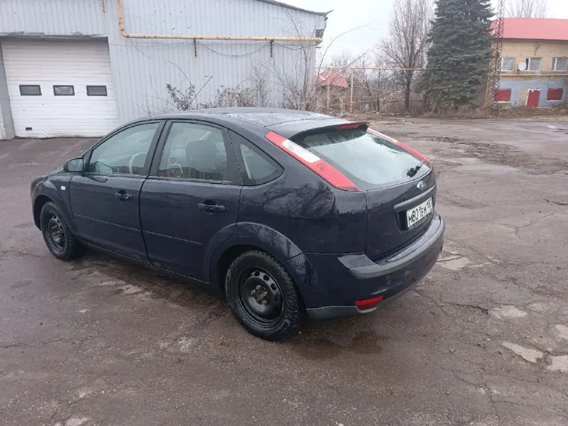 Продам форд фокус 2, 1.6 2005 года выпуска, пробег 220 тысяч, автомобилем владею более 2-х лет. все делалось вовремя. салон чистый, не прокуренный. машина на ходу. требует внимания по кузову. 400 тыс. , торг +79496211413 - фотография - 3