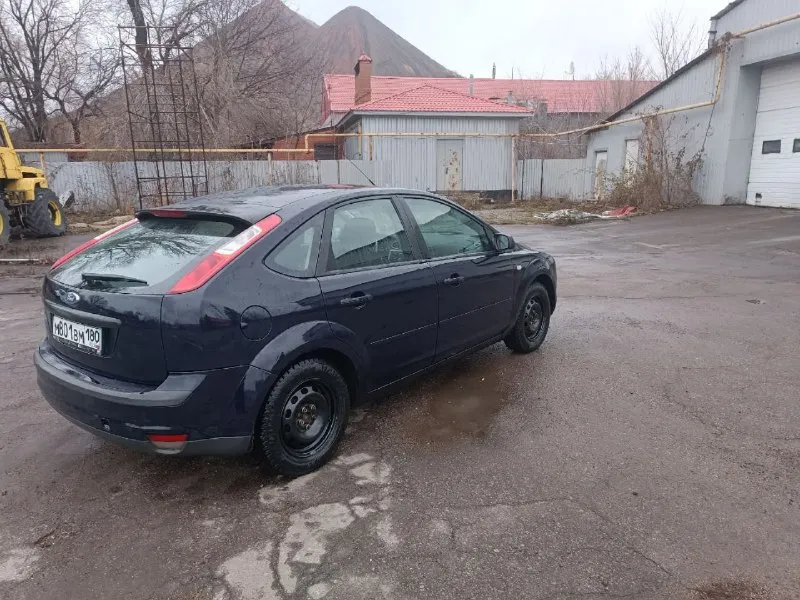 Продам форд фокус 2, 1.6 2005 года выпуска, пробег 220 тысяч, автомобилем владею более 2-х лет. все делалось вовремя. салон чистый, не прокуренный. машина на ходу. требует внимания по кузову. 400 тыс. , торг +79496211413 - фотография - 4